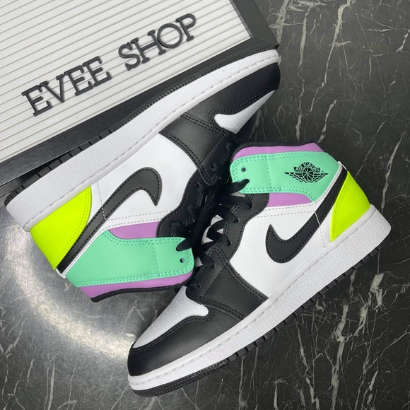 Jordan Retro 1 - Picture 4 of 4